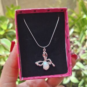 گردنبند پروانه سوارسکی درسان استور